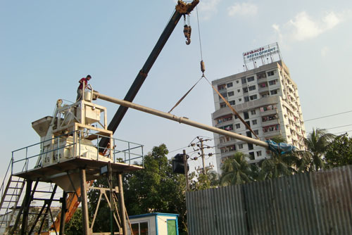 Concrete Mixing Plant to the installation is completed, and officially entered the work state